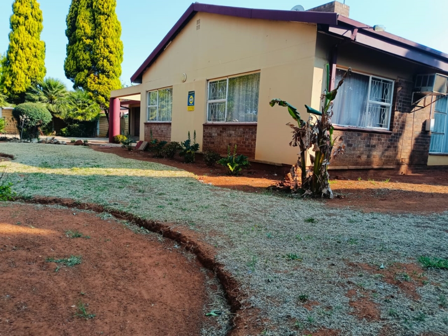 4 Bedroom Property for Sale in Stilfontein Ext 4 North West